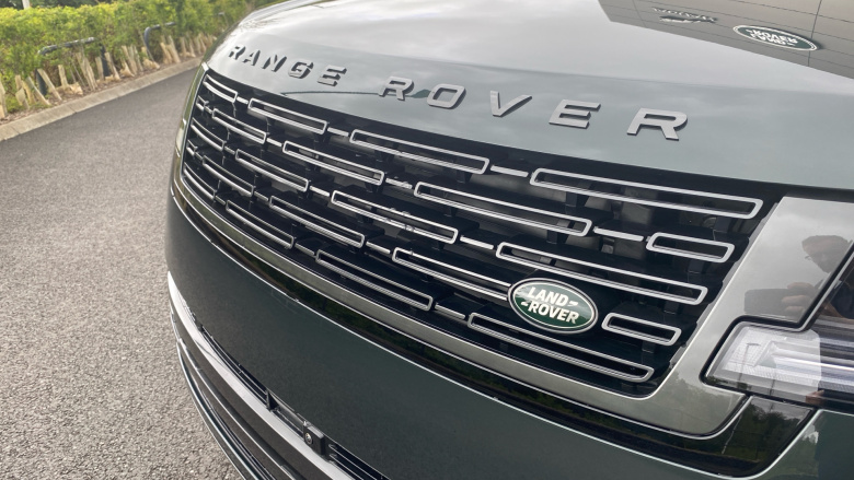 Land Rover Range Rover 3.0 D300 Edition 4dr Auto Diesel Estate